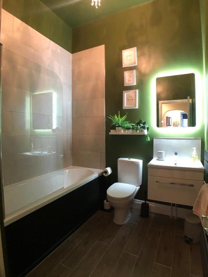 5 Spa Court, Boutique Holiday Apartment In Torquay トーキー エクステリア 写真